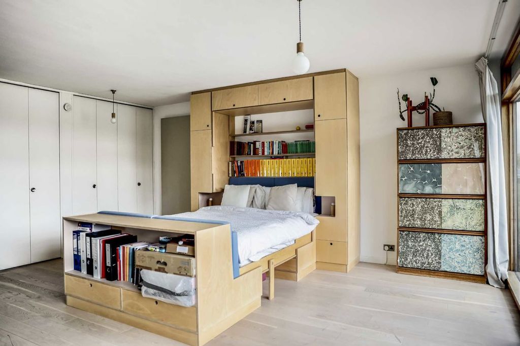 Property photo 2 of 9