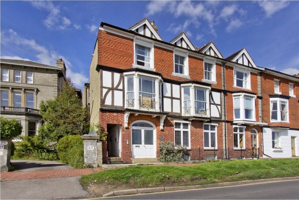 Property photo 1 of 7 1 Bed Unfurnished Flat