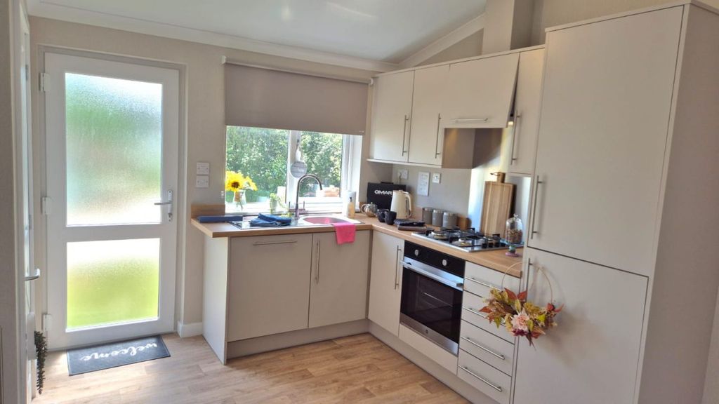 Property photo 3 of 6 13.Jpg