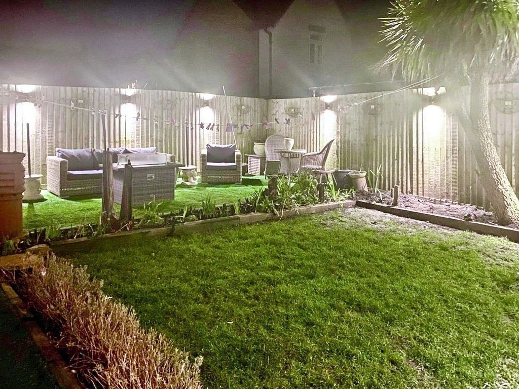 Property photo 3 of 39