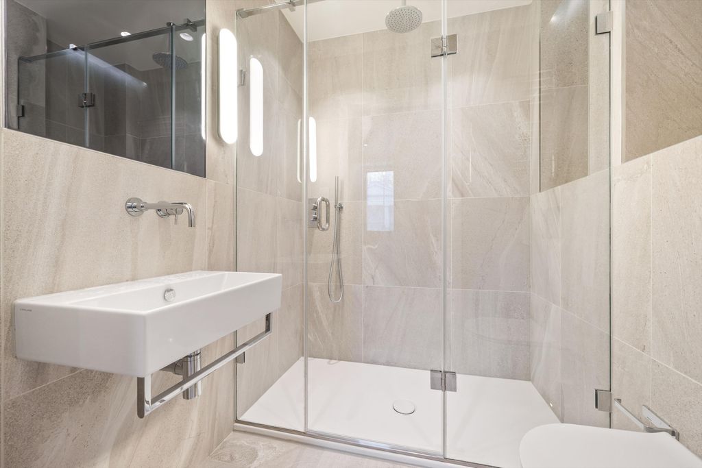 Property photo 1 of 10 Image