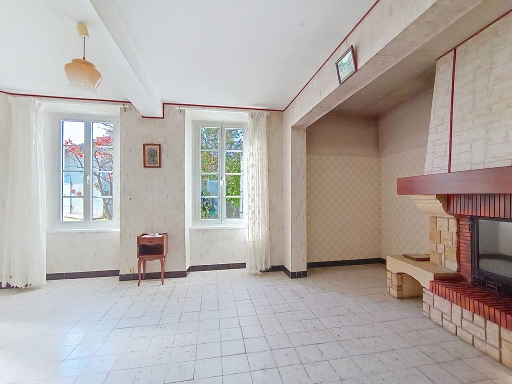 Property photo 2 of 18