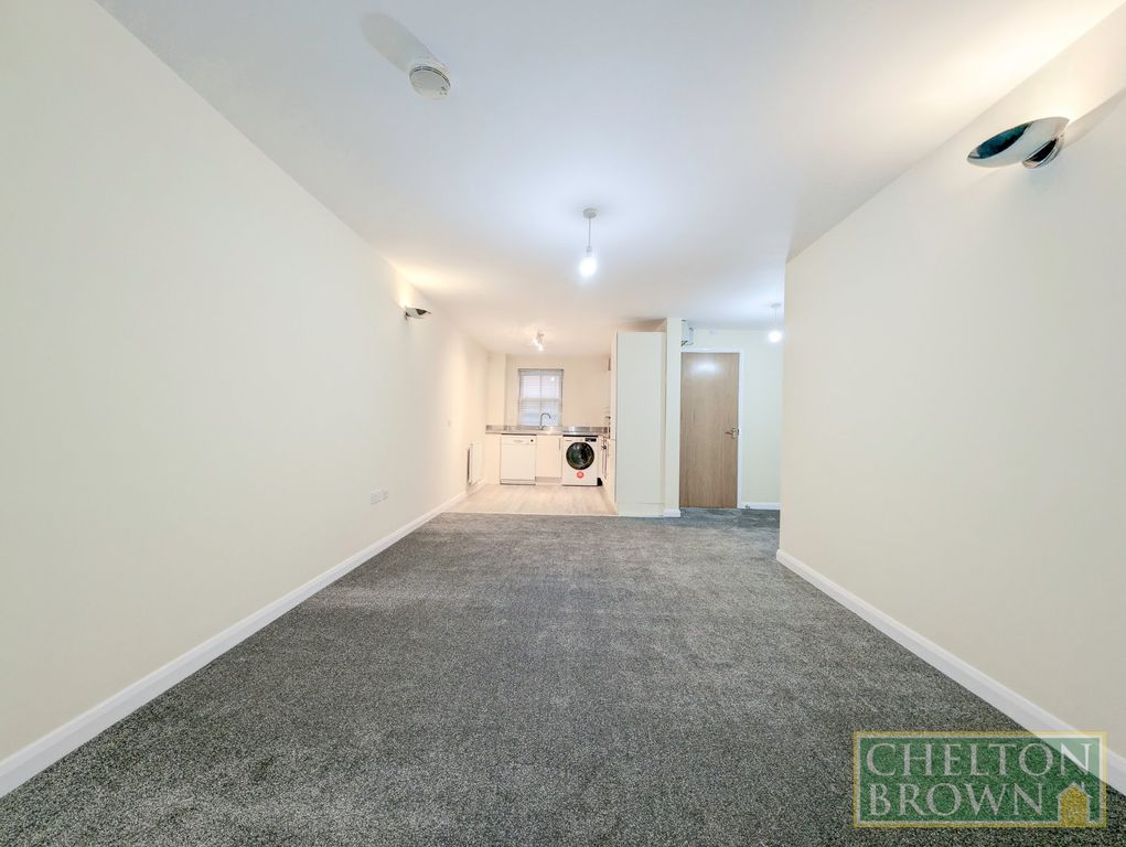 Property photo 2 of 19 Living/Kitchen