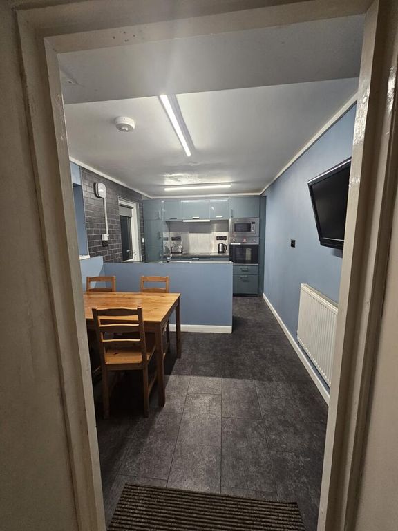 Property photo 2 of 4 Kitchen