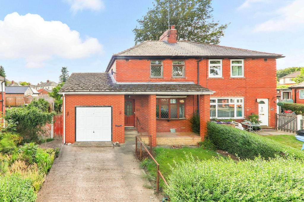 Property photo 1 of 25