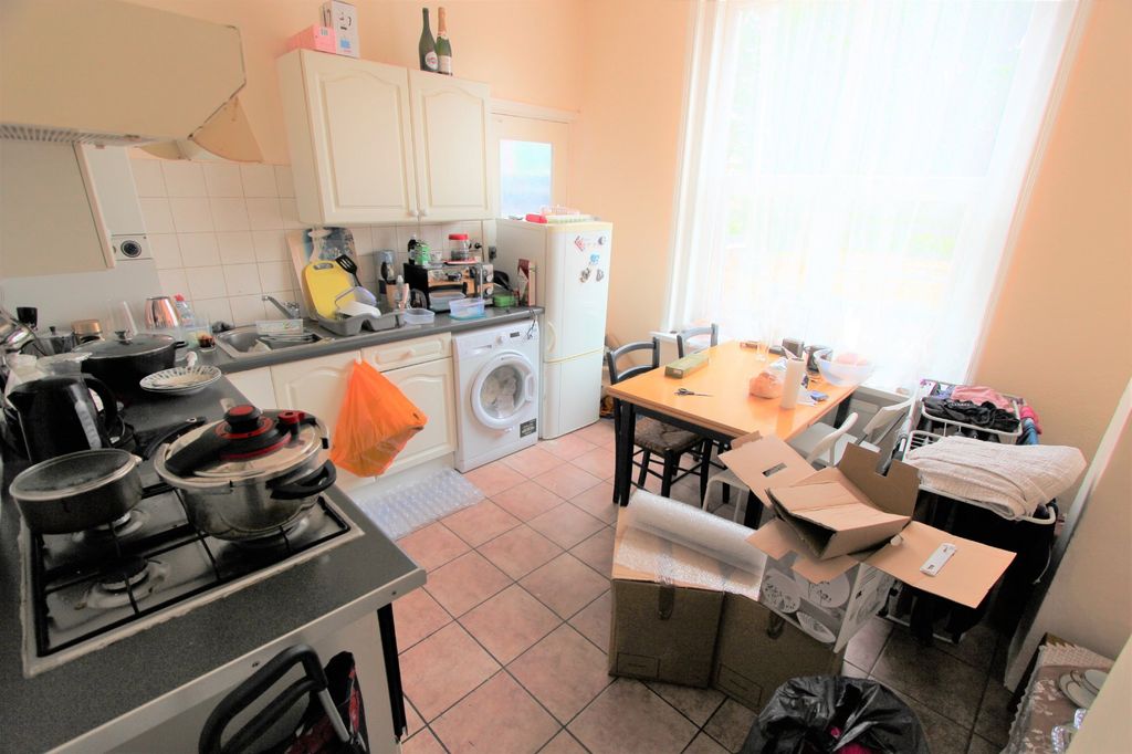 Property photo 3 of 5