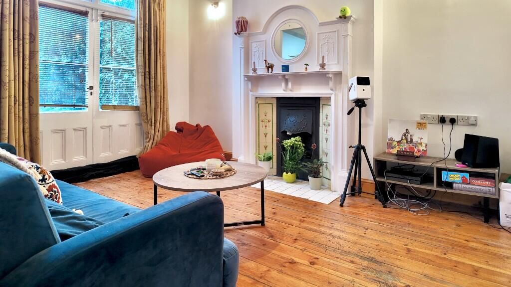 Property photo 2 of 13