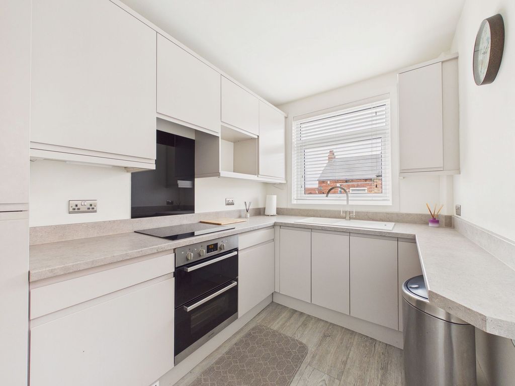 Property photo 2 of 16 Kitchen