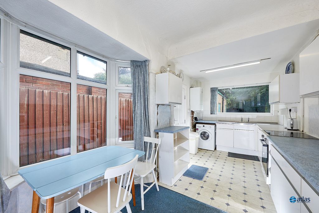 Property photo 2 of 17 Kitchen/Diner