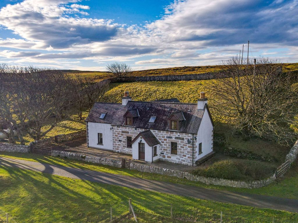 Property photo 1 of 33