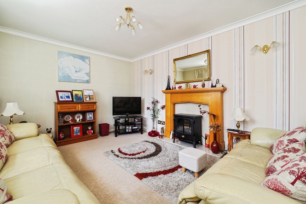 Property photo 3 of 19 Pbox-Img.Jpg