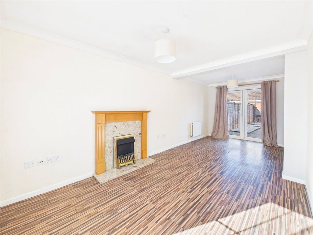 Property photo 2 of 17 Picture No. 16