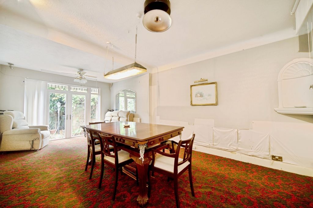 Property photo 2 of 13 Photo