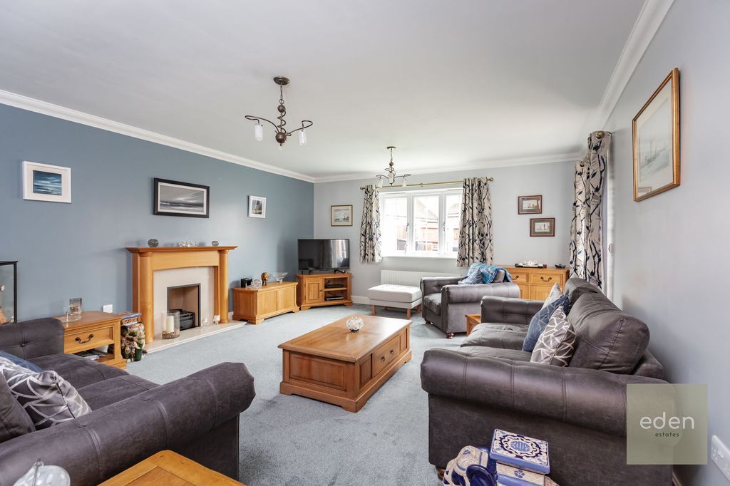 Property photo 3 of 29