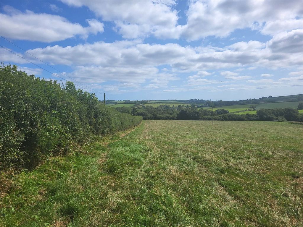 Property photo 2 of 6 Picture No. 06