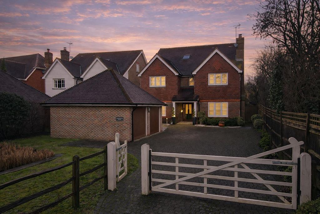 Property photo 1 of 30 Front