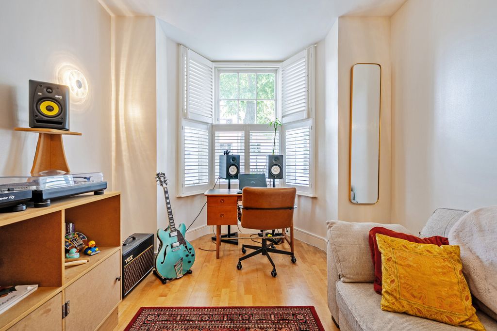 Property photo 2 of 17 1459900-6-6A0B29A...