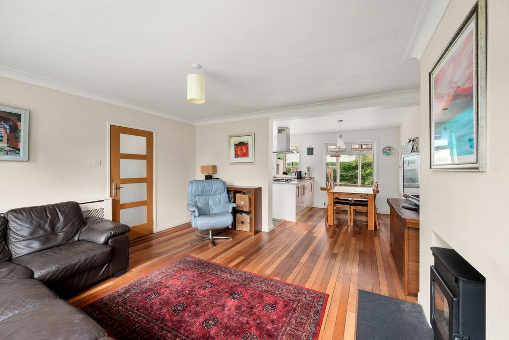 Property photo 2 of 29