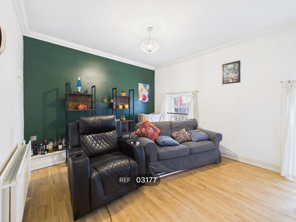 Property photo 1 of 8 Living Room