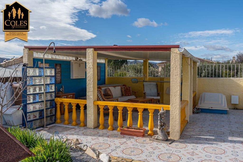 Property photo 3 of 37