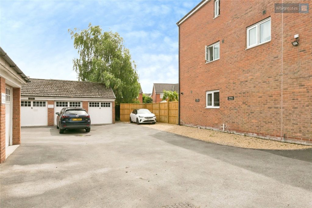 Property photo 2 of 24 Picture No. 22