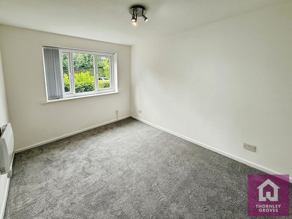 Property photo 3 of 11 Pbox-Img.Jpg