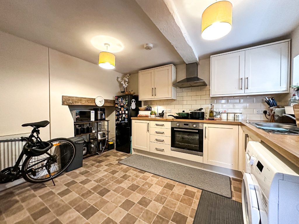 Property photo 3 of 9 4414127