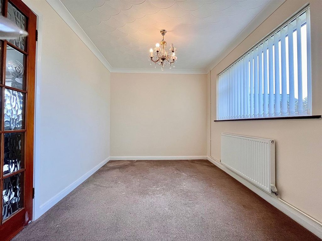 Property photo 3 of 22 Dining Room