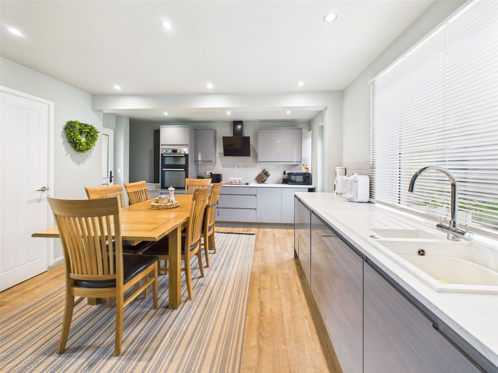 Property photo 2 of 17 Picture No. 05