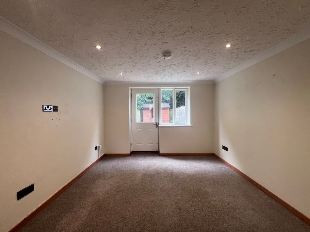 Property photo 3 of 9 Living Room