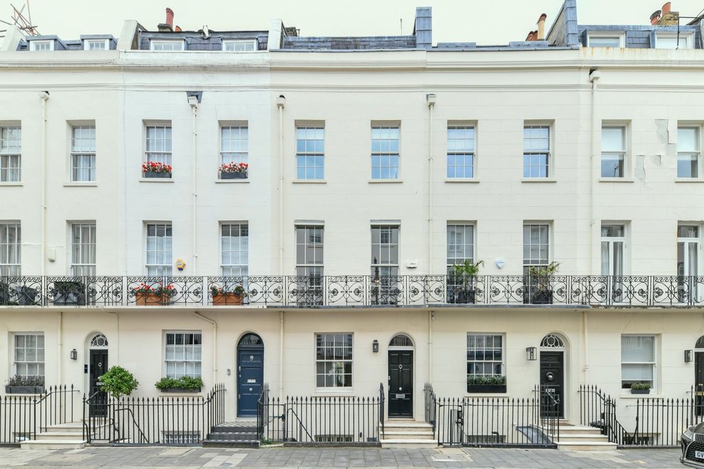Property photo 1 of 21 Handsome Exterior