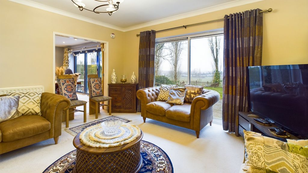 Additional image 9 of 5 bed detached house for saleMerlin Way, Mickleover, Derby, Derbyshire DE3