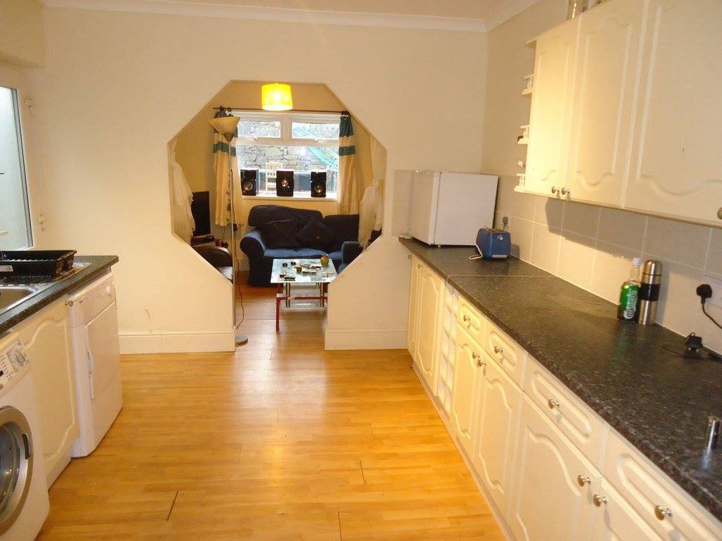 Property photo 3 of 6 16252118_865707523569484_9078821529725328915_O