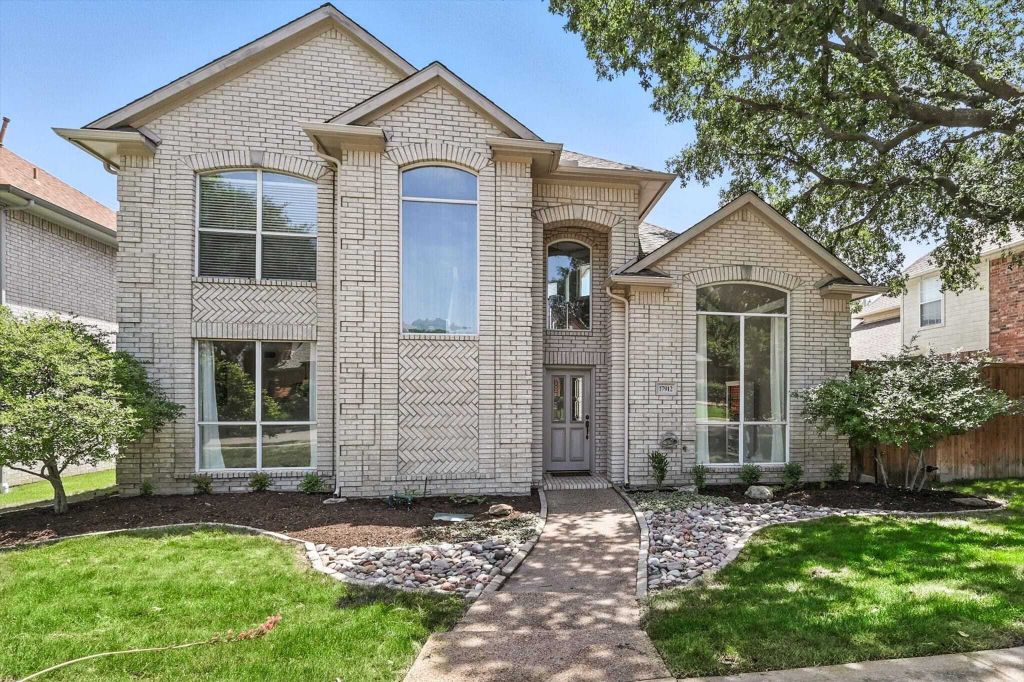 Property photo 1 of 31