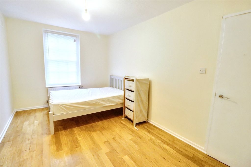 Property photo 2 of 8 Picture No. 06
