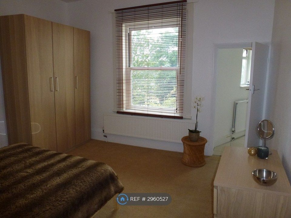 Property photo 3 of 5