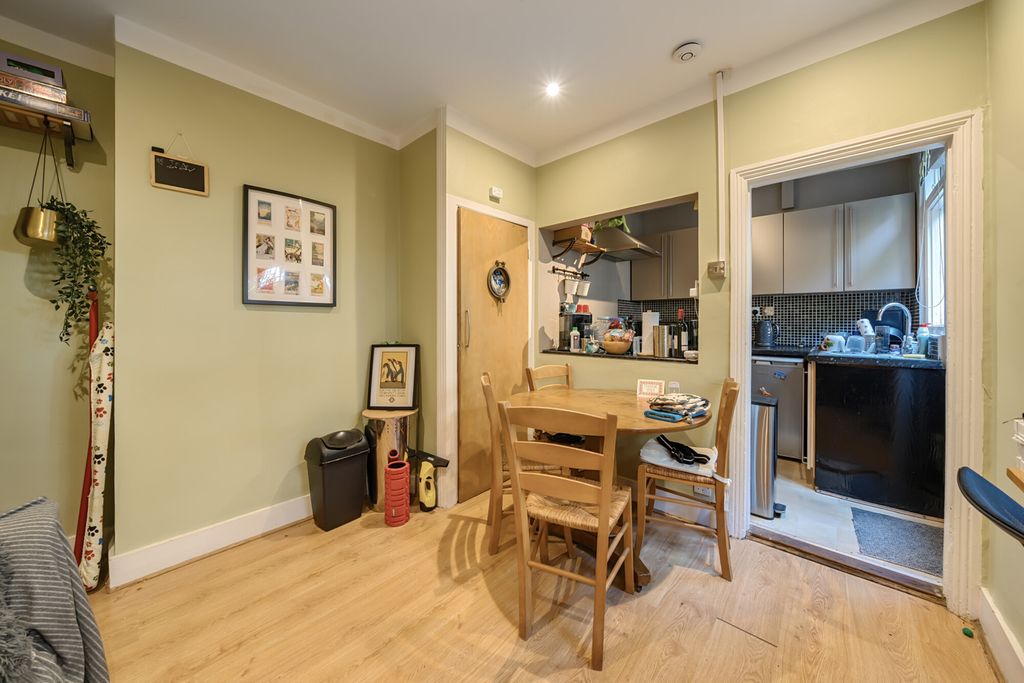 Property photo 3 of 13 Reception/Kitchen