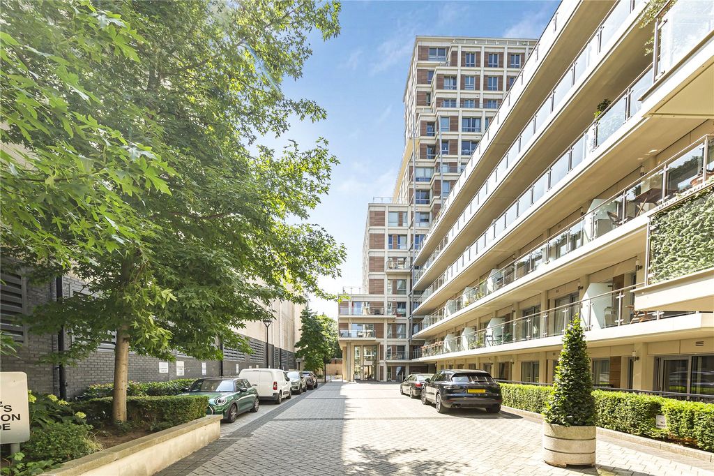 Property photo 1 of 10 Admiralty Building