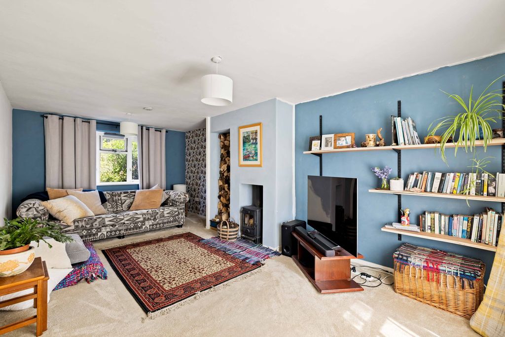 Property photo 2 of 12