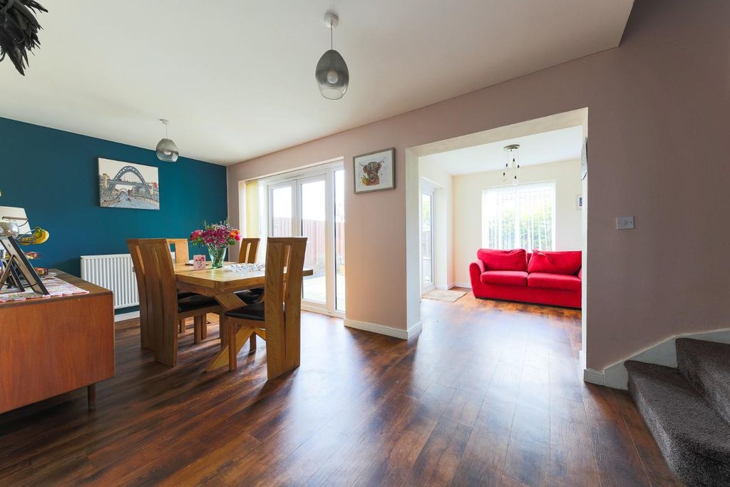 Property photo 3 of 15 Kitchen / Snug.Jpg