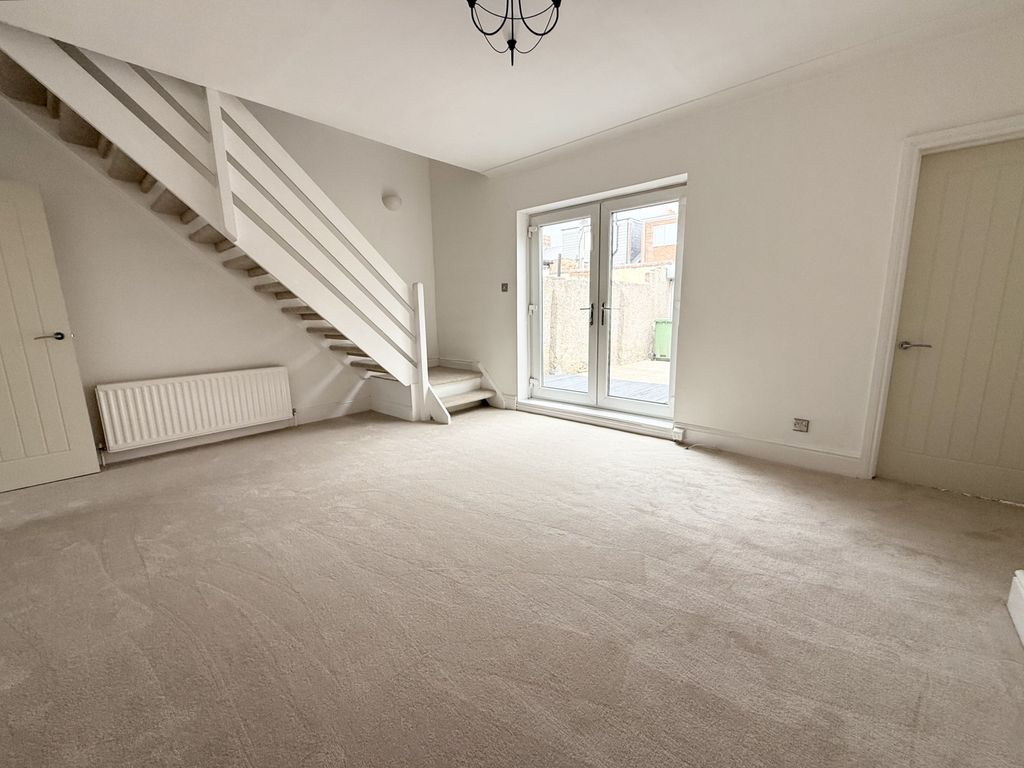 Property photo 3 of 11 Img_2448