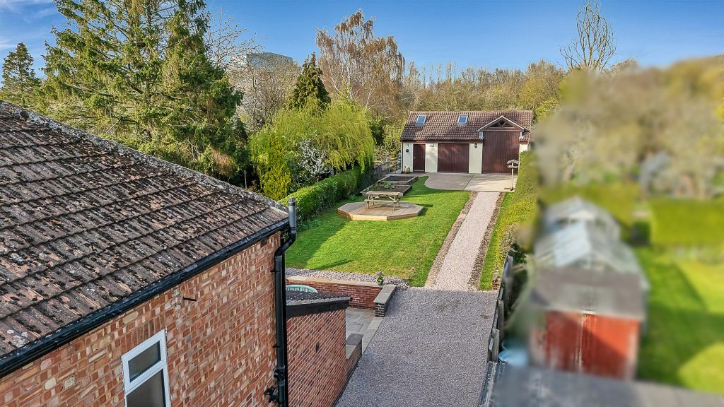 Property photo 3 of 31