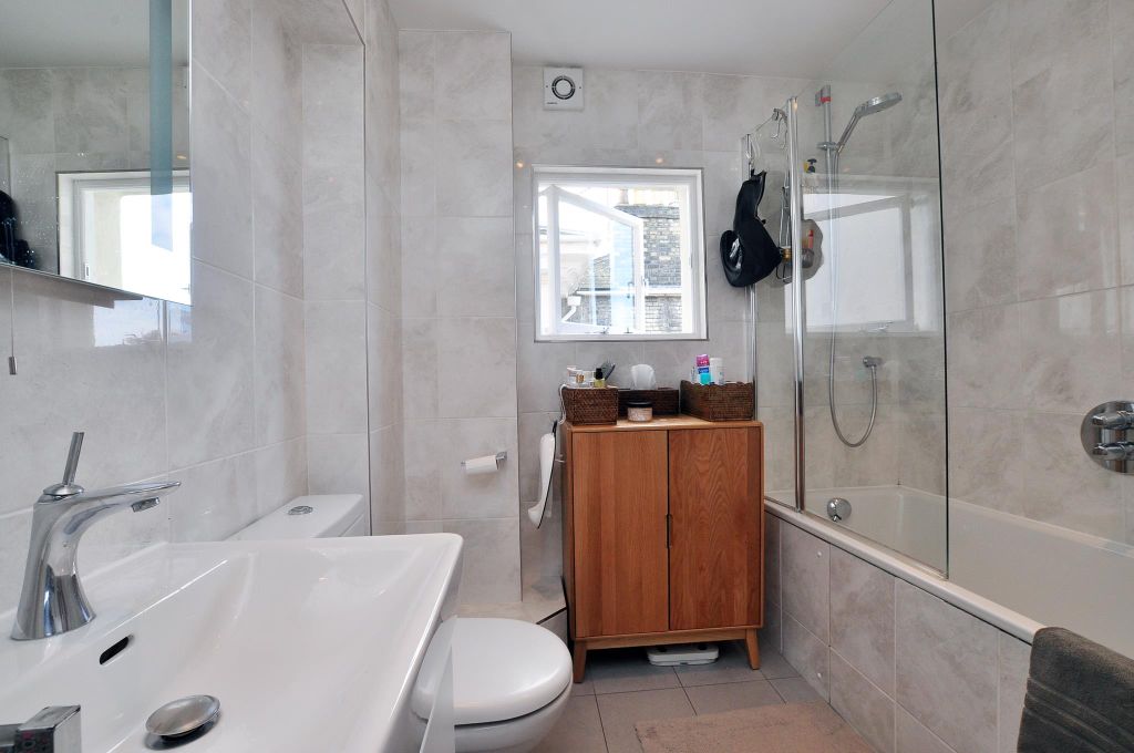 Property photo 3 of 11 Image