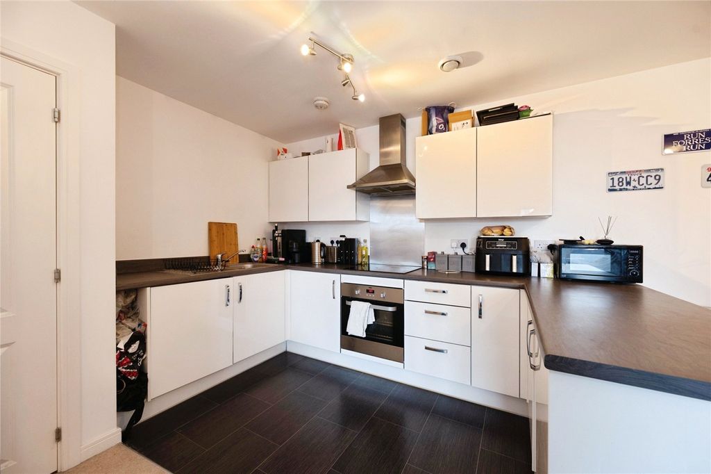 Property photo 3 of 9 Picture No. 16