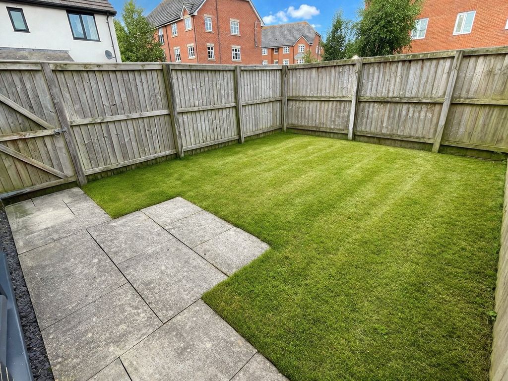 Property photo 2 of 14 Private Garden