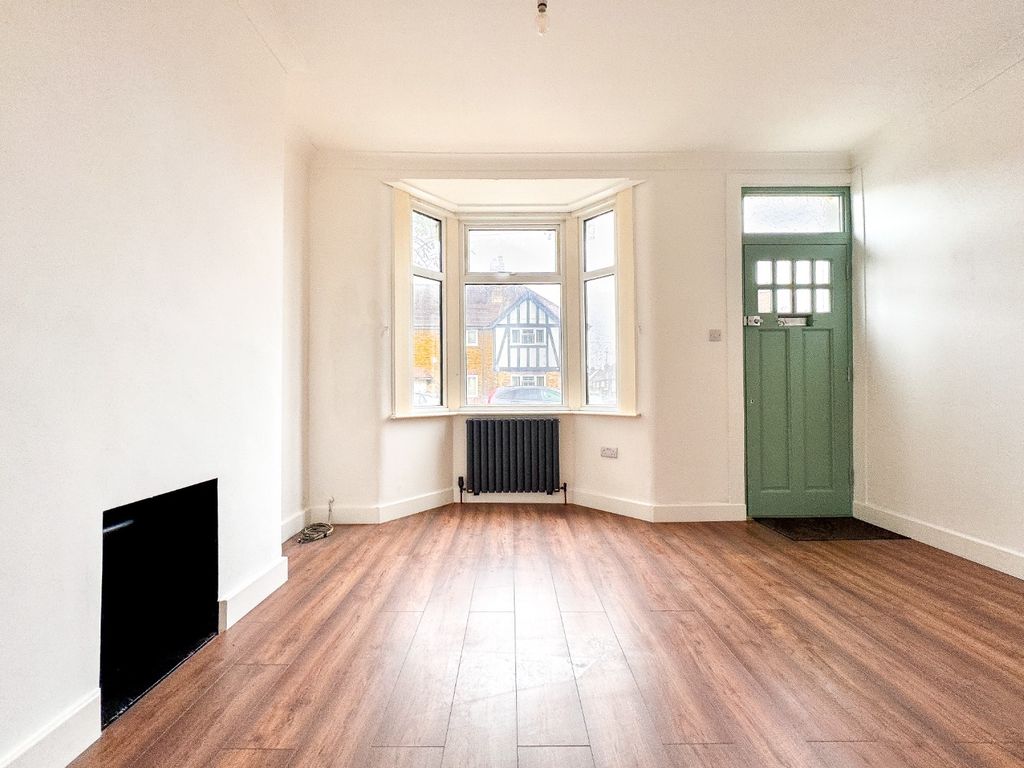 Property photo 2 of 20 4693404