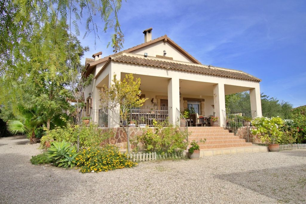 Property photo 2 of 50