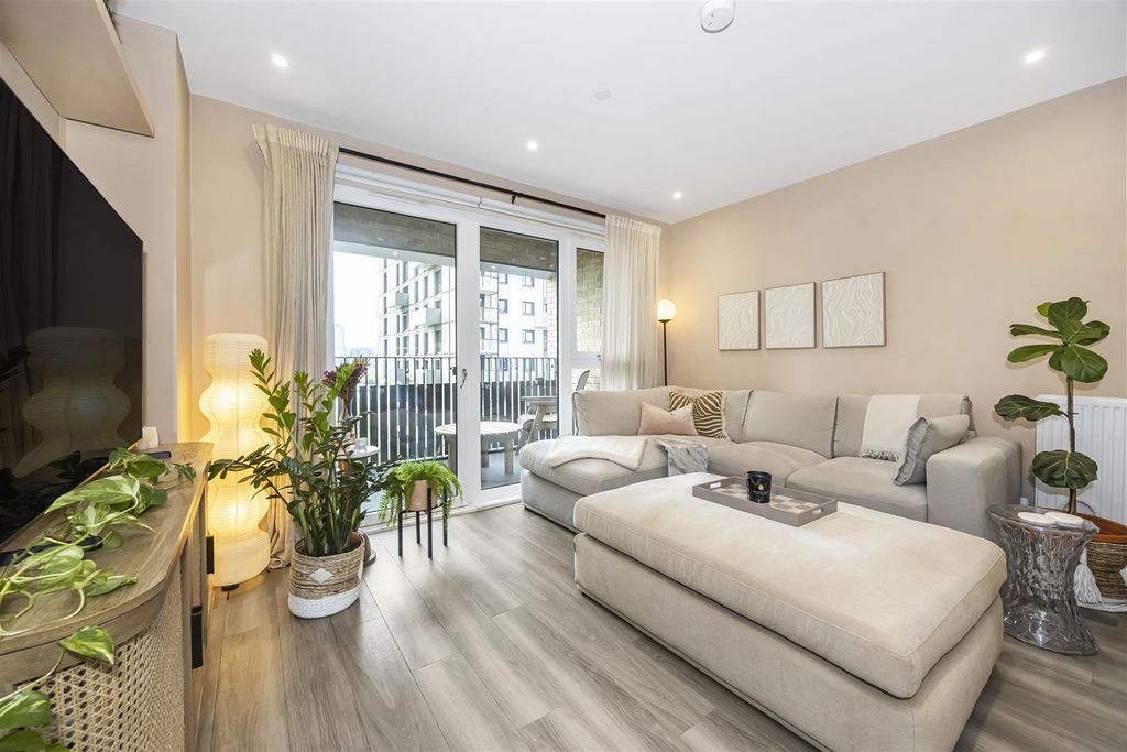 Property photo 1 of 35 2