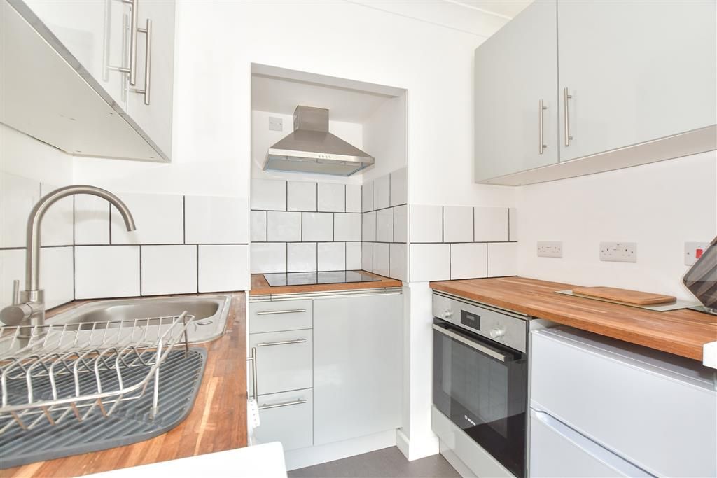 Property photo 3 of 12 Kitchen