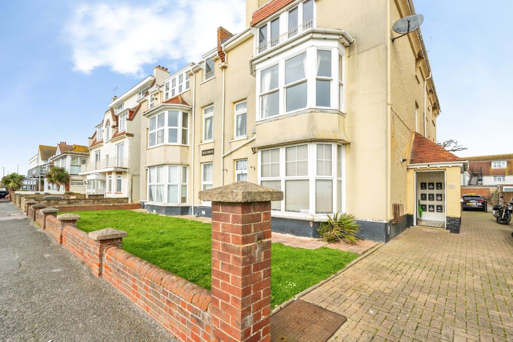 Property photo 3 of 20